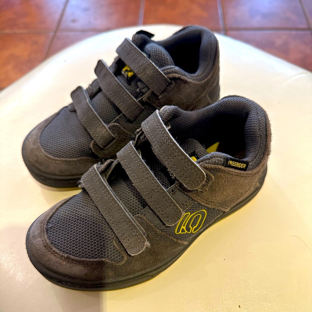 Five Ten kids Freerider Sneakers US size 13k
